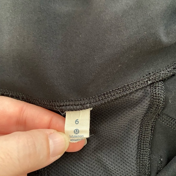 Lululemon Race With Grace 1/2 Zip Womens Sz 6 Black Vented Running Pullover Top - Picture 6 of 10